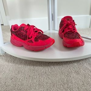 adidas Originals Premium pink glitter
Falcon sneakers, size 9, great condition